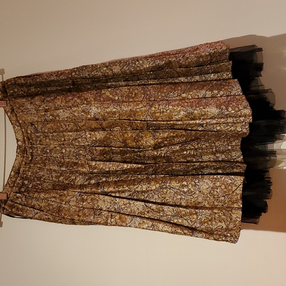 Heavy brocade tulle skirt - Picture 1 of 8